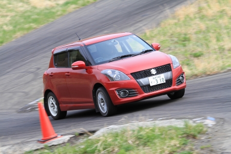 �t���[���s